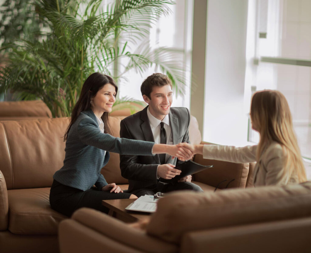 Auction vs. Private Treaty: Which is Right for You?